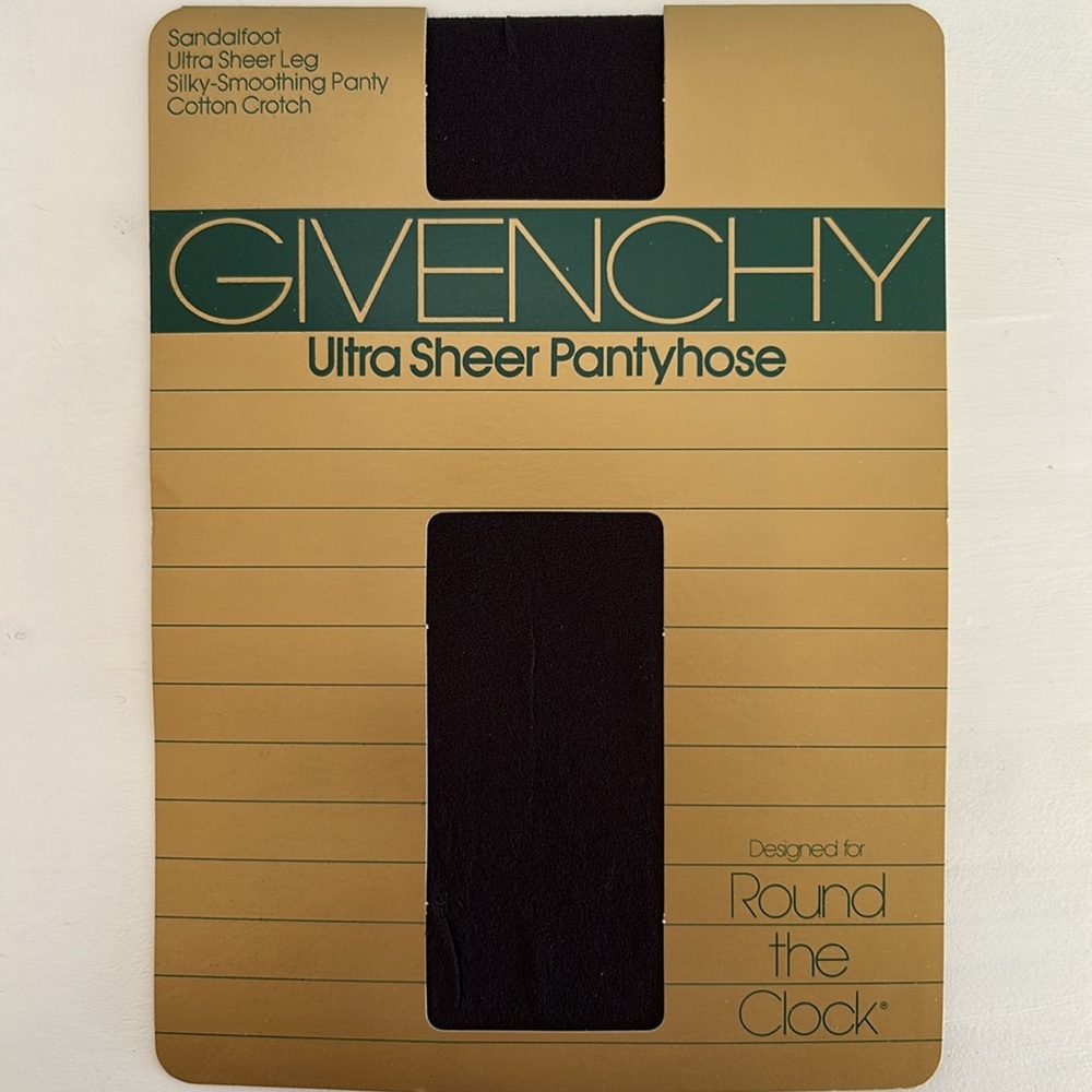 Givenchy • NWT Beaucoup De Black Ultra Sheer Sandalfoot Pantyhose Size 5’6-5’8